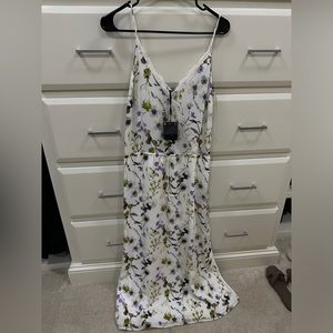 Sleeves dress flower print